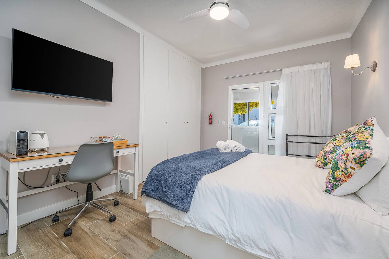 Room 'Orange Blossom Grove -  3' with Shared Terrace, Wi-Fi and Air Conditioning in São Bartolomeu de Messines, Faro District