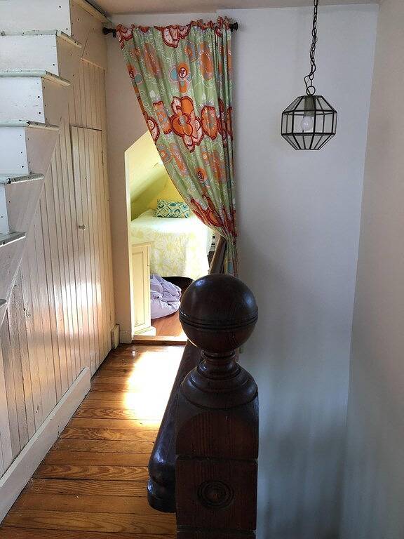 Charming Waterfront Vacation Cottage in Guilford, Connecticut