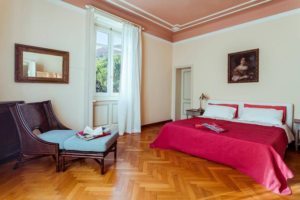 Villa Ondina - Wunderbare Villa mit Privatstrand und großem Garten in Salò, Gardasee-Berge