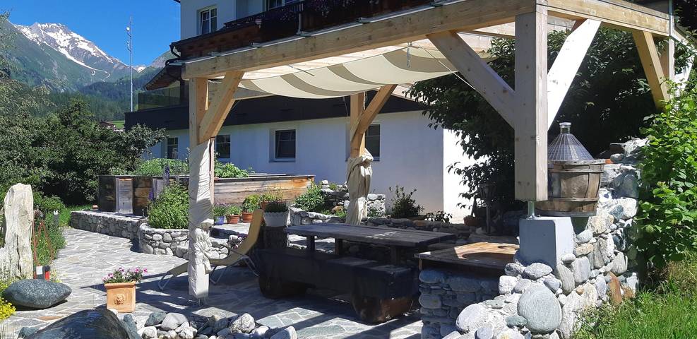 Ferienwohnung für 4 Personen, mit Balkon und Terrasse sowie Garten und Ausblick in Kals am Großglockner - 2