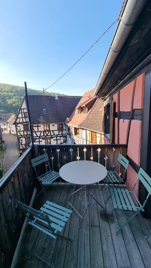 Gîte pour 4 personnes, avec Balcon ainsi que Terrasse et Vue à Soultzbach-les-Bains