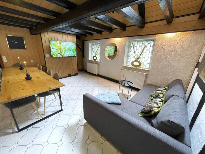 Ferienhaus für 10 Personen, mit Pool und Ausblick sowie Sauna und Balkon in Lahnstein