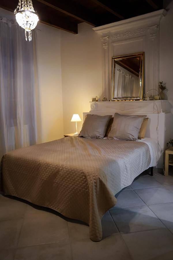 Gîte pour 2 personnes, avec Balcon et Terrasse ainsi que Jardin et Vue à Rouffignac