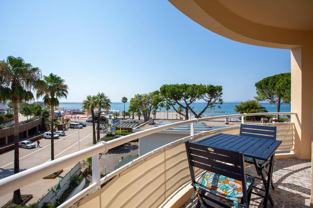 Appartement entier, Apartment T2 air-conditioned sea view in Saint-Laurent-du-Var, Côte méditerranéenne (France)