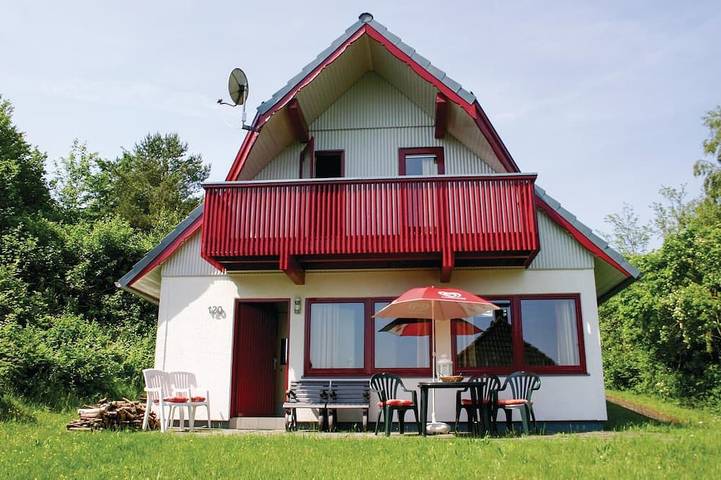 Ferienhaus für 6 Personen, mit Balkon und Garten - 1