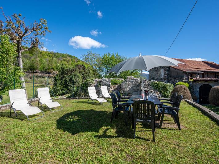 Ferienhaus für 6 Personen, mit Balkon und Terrasse sowie Garten und Seeblick im Piemont - 2