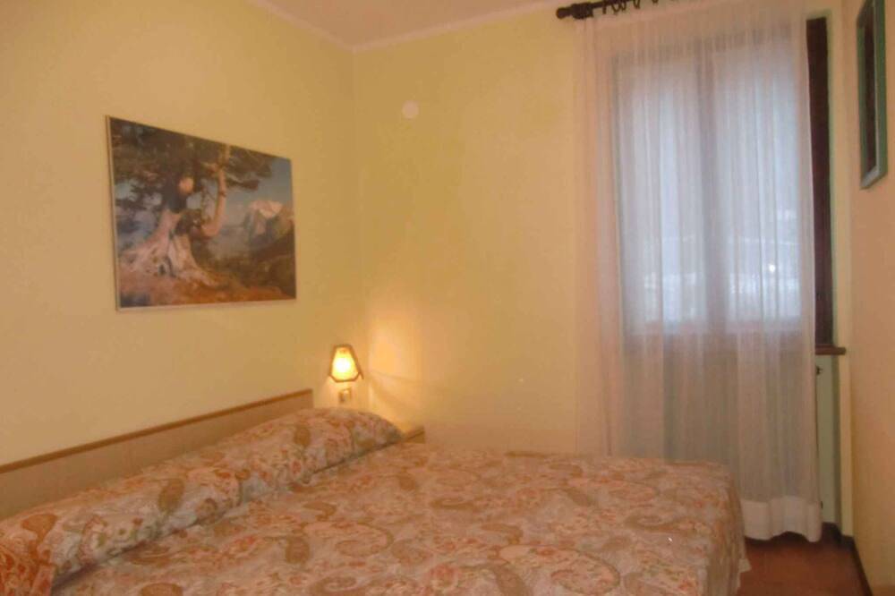 Ganze Wohnung, Ferienwohnung mit Außenpool in Molina di Ledro, Ledro