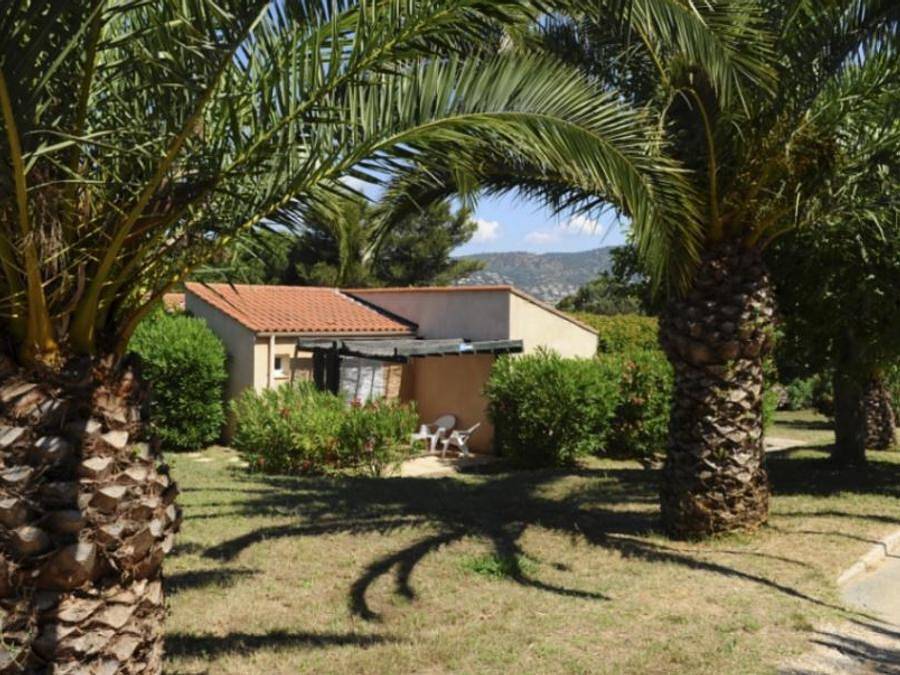 Village vacances Cévéo de Bormes-les-Mimosas " La Manne" - Ferienhaus 4 personen - Maisonnette 2 Zimmer 4 P. Pmr in Bormes-les-Mimosas, Parc national Port-Cros