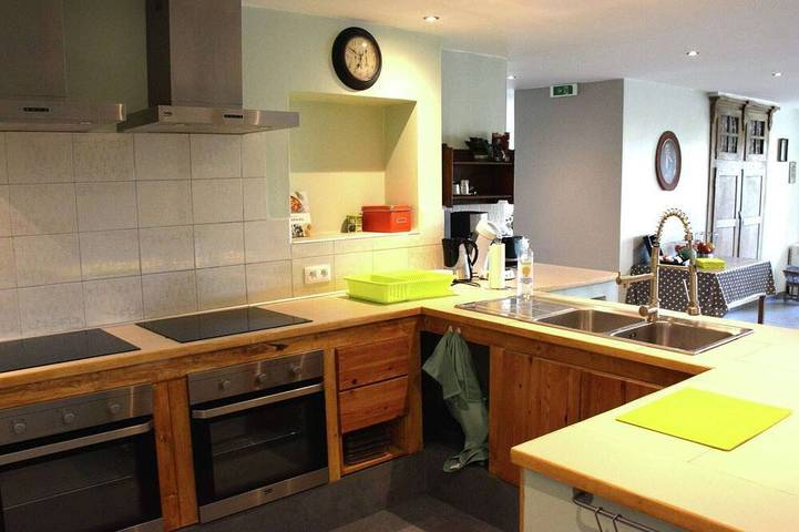 Gîte pour 14 personnes, avec jardin dans Tavigny - 3