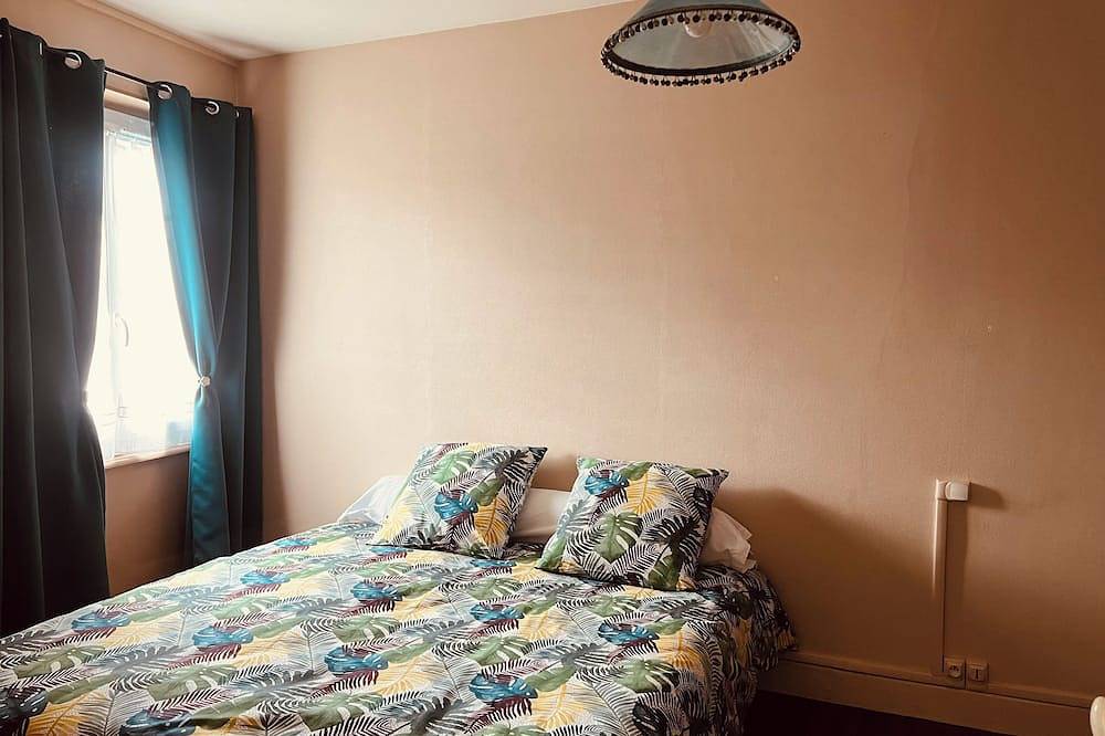 Appartement entier, Joli duplex plein centre avec stationnement dans un parking sécurisé sur demande in Issoire, Région de Besse-et-Saint-Anastaise