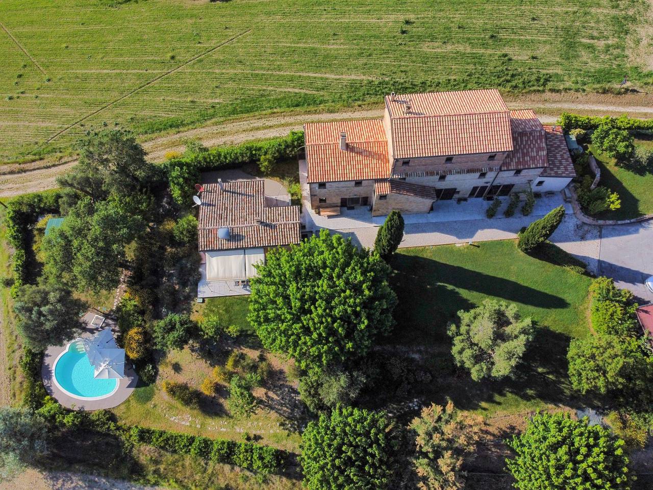 Villa Gelso mit Pool, Sauna und atemberaubender Aussicht in Ostra, Ancona Provinz