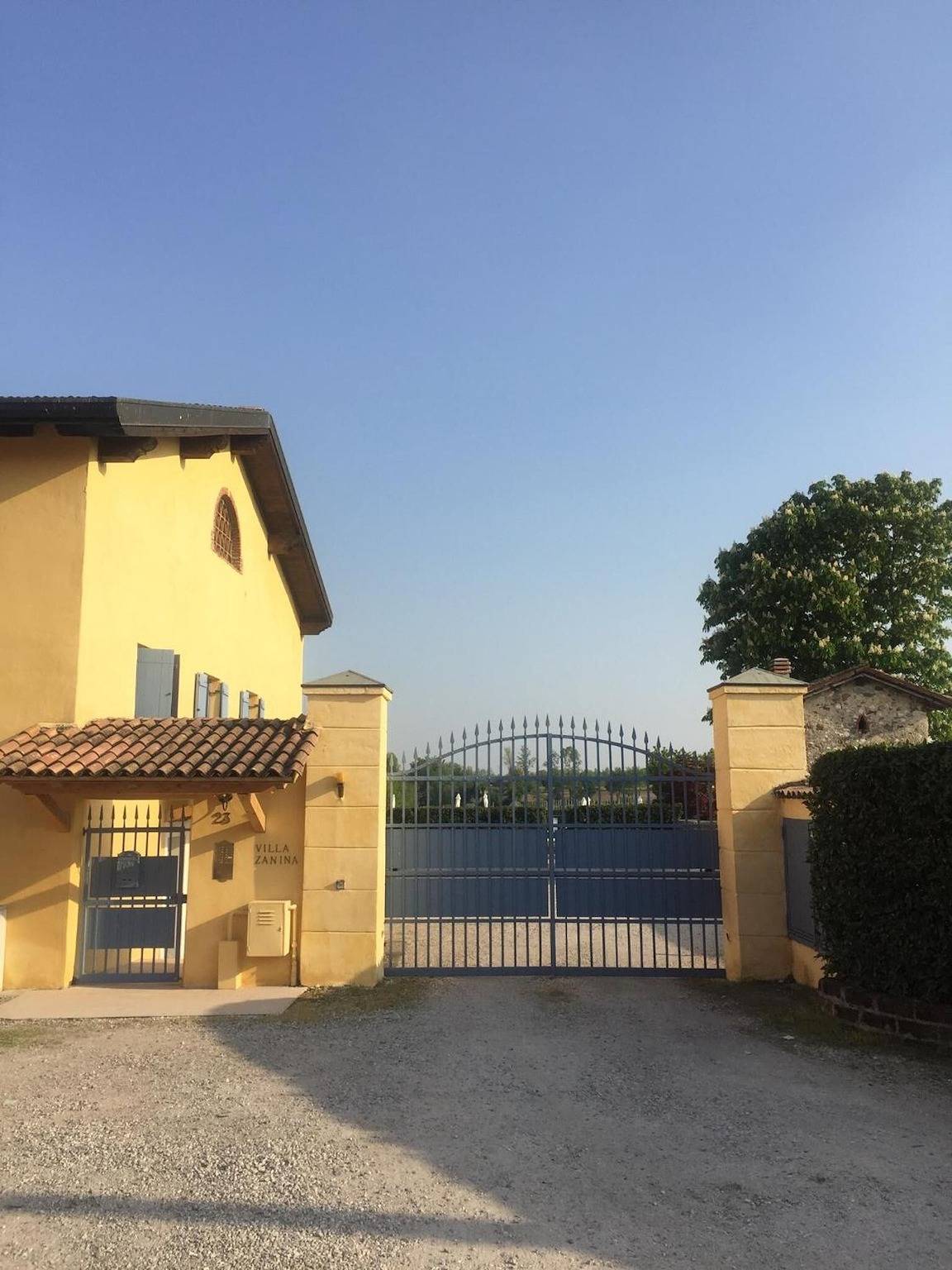 Geheel appartement, Villa Zanina Sonia Appartement in Peschiera del Garda, Garda Bergen