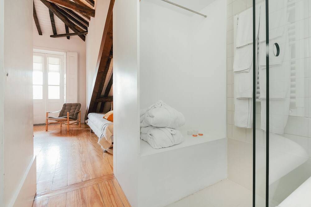 Rosa Et Al Townhouse - Deluxe Suite Iii in Cedofeita, Oporto