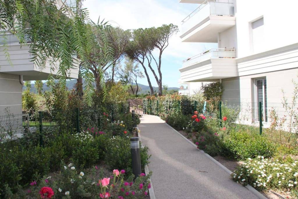 Appartement entier, Two-Bedroom Apartment in Puget-sur-Argens, Côte méditerranéenne (France)