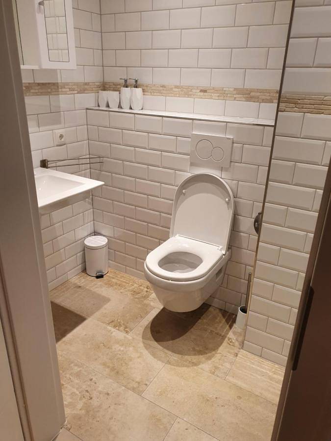 Ganze Ferienwohnung, Deluxe Double Room (2 Adults + 1 Child) in Rosenheim, Oberbayern