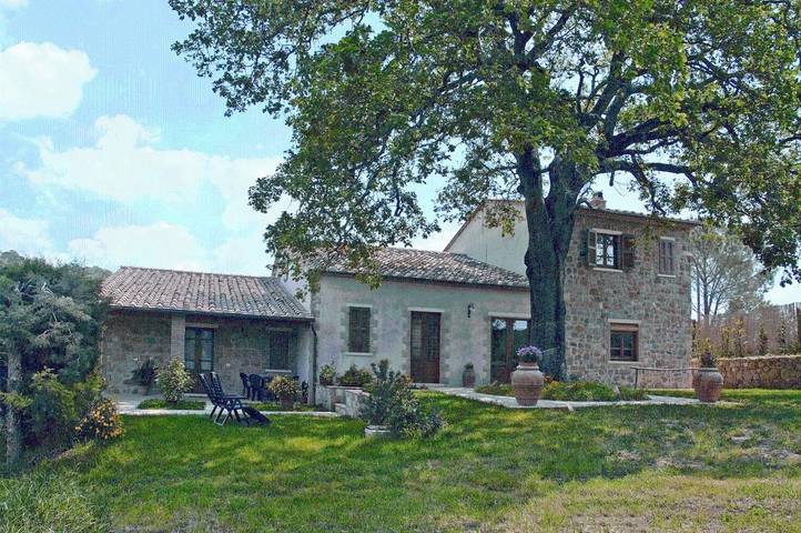 Agriturismo per 3 persone, con giardino e balcone nonché panorama in Semproniano