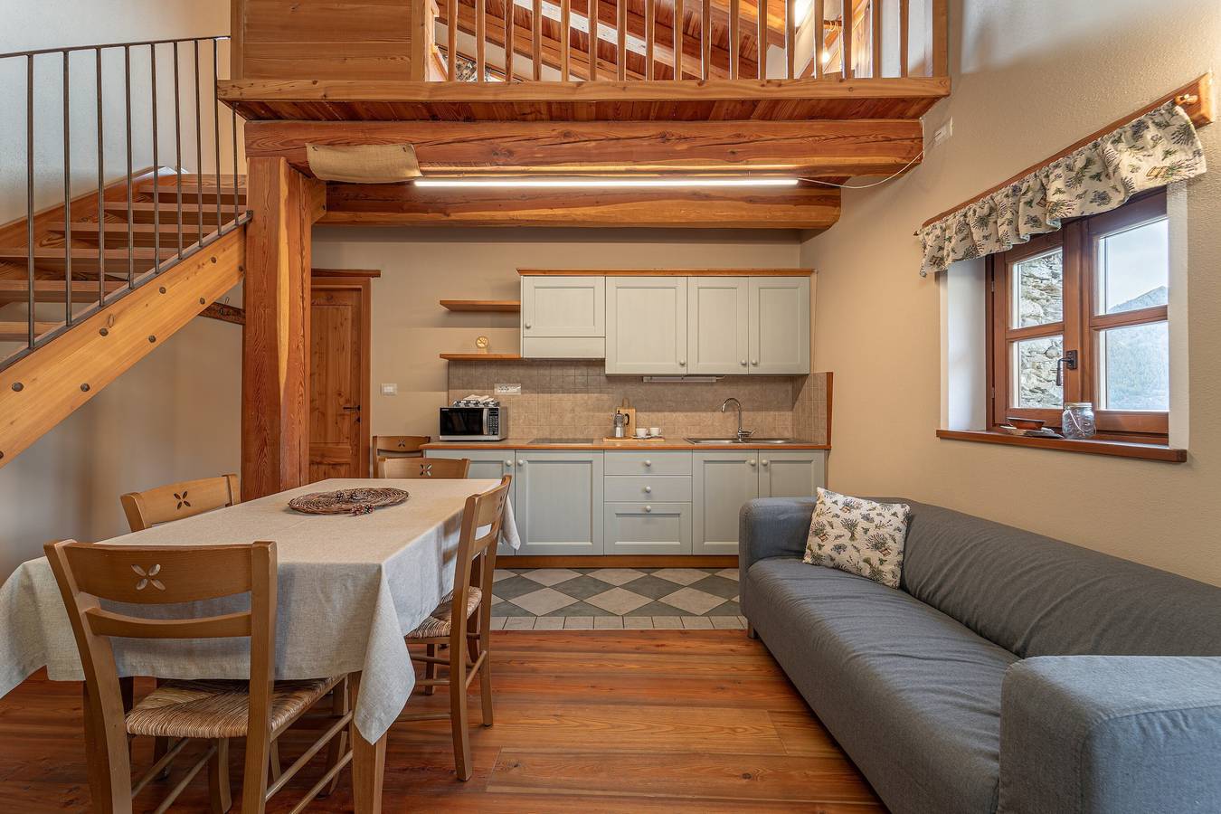 Chalet 'Civico 13' con vistas a la montaña, jardín compartido y Wi-Fi in Marmora, Provincia de Cuneo