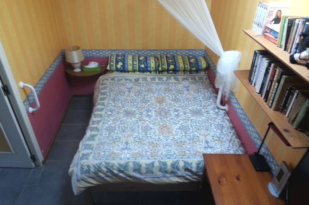 Ground Floor Swiss Styled Small Cottage with Disabled Access in Le Poujol-sur-Orb, Région de Béziers
