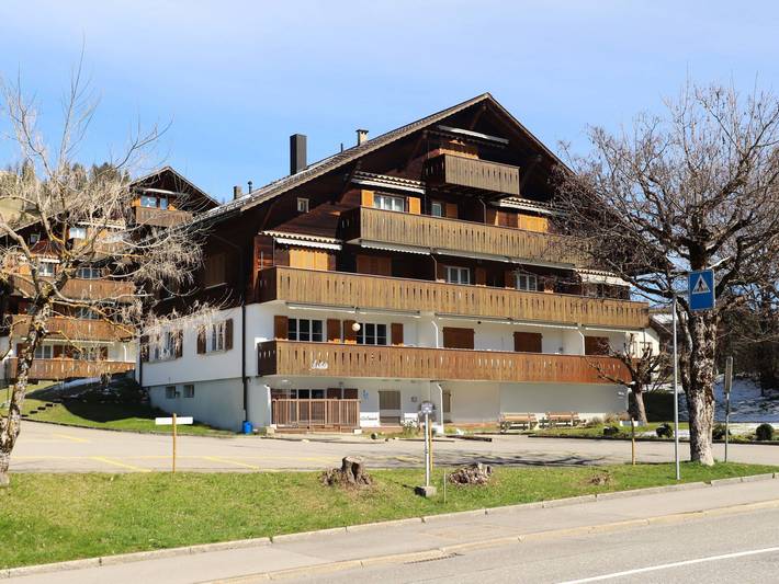 Vacation rental for 2 people, with view and balcony in Bernese Oberland