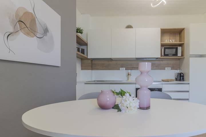 Ferienhaus für 6 Personen, mit Terrasse und Seeblick in Gemeinde Varenna - 2