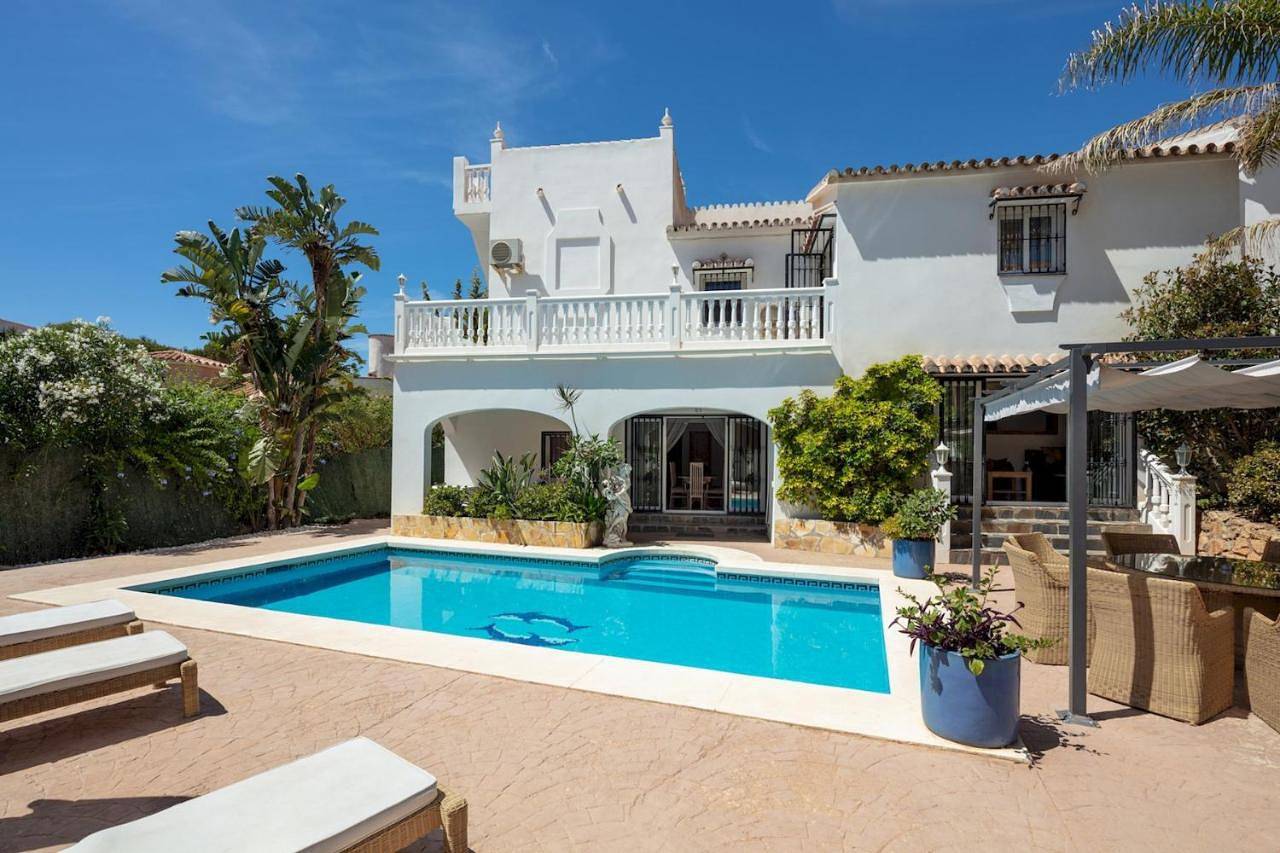 Villa in Playa El Bombo, Mijas