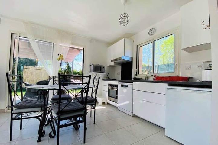 Gite du golf with swimming pool in Montauban, Tarn-et-Garonne