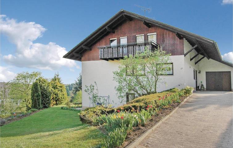 Ferienwohnung für 4 Personen, mit Terrasse und Garten in Rickenbach