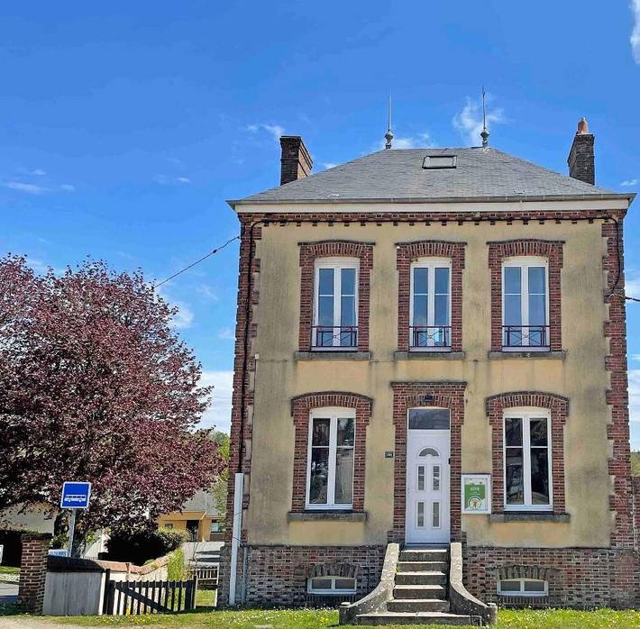Location de vacances pour 7 personnes, avec Jacuzzi et Jardin à Saint-Evroult-Notre-Dame-du-Bois