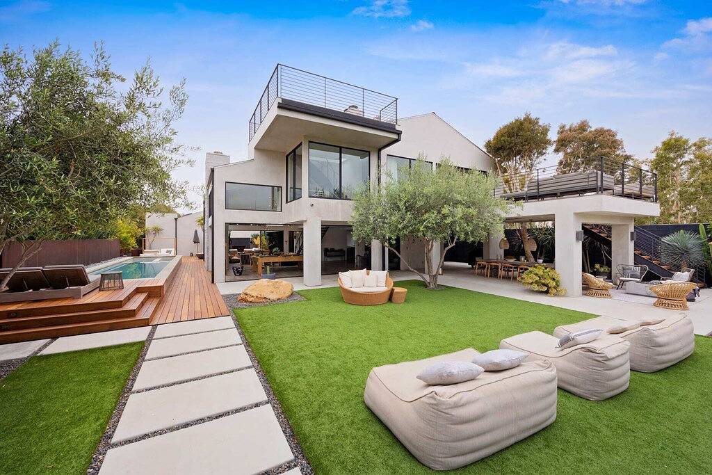 The Colony Reserve by Stay Awhile Villas in Malibu Beach, Malibu