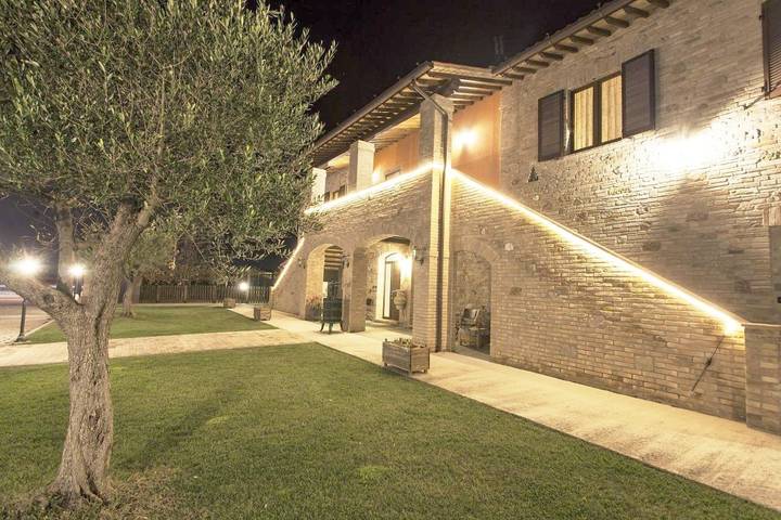 Casa vacanza per 2 persone, con Balcone e Terrazza nonché Giardino e Panorama a Bastia Umbra