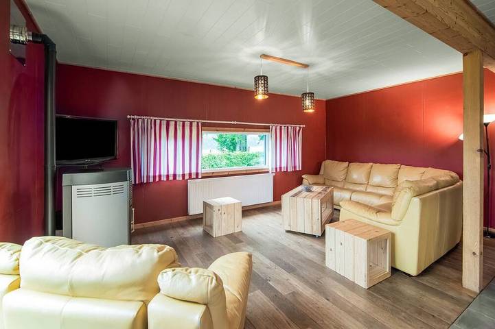 Maison de vacances pour 15 personnes, avec terrasse ainsi que jardin et sauna