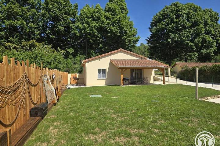 Gîte pour 6 personnes, avec Terrasse et Jardin