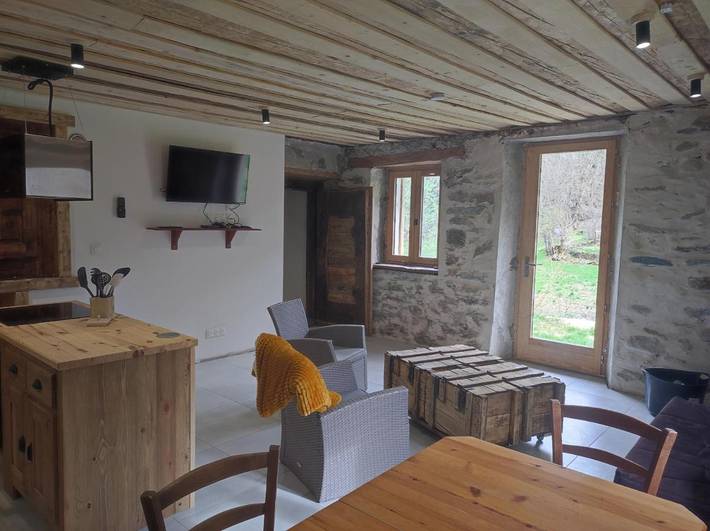 Gîte pour 4 personnes, avec vue et jardin à Queige - 3