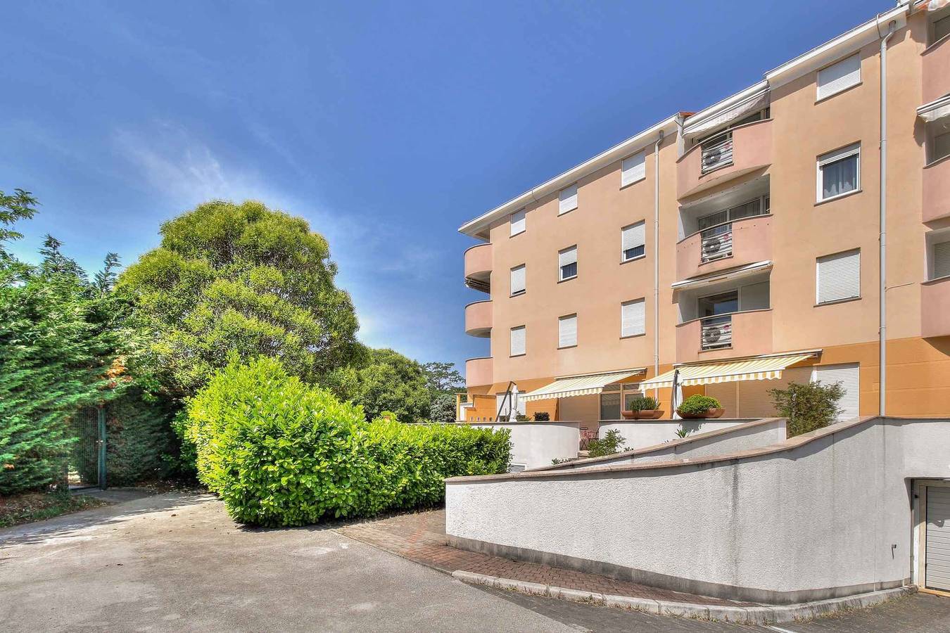 Cijeli apartman za odmor, Holiday apartment with balcony and air conditioning  in Umag, Umag Region