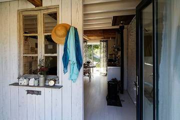 Gîte pour 2 personnes, avec jardin à Louplande
