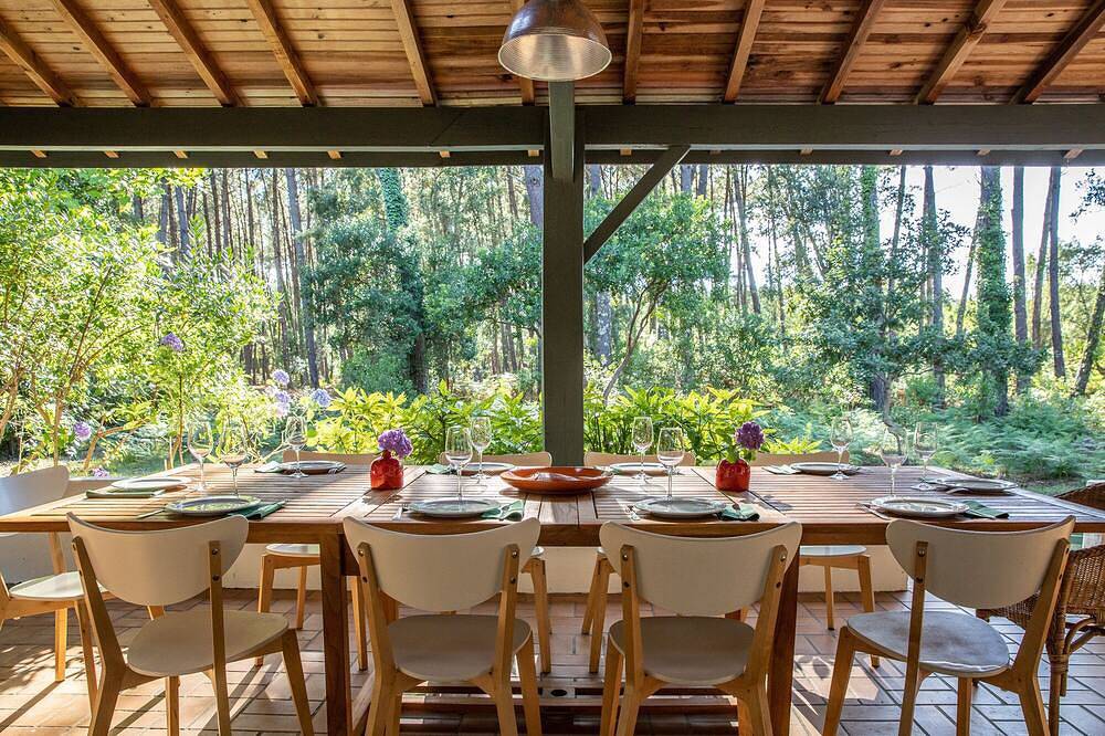 Villa Proche Lac Hossegor Dans Grand Parc Arboré 3000 M2 Donnant sur la Forêt in Hossegor, Côte d’Argent
