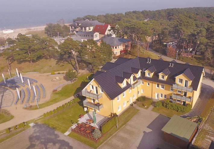 Ferienwohnung für 6 Personen, mit Balkon und Terrasse sowie Seeblick und Ausblick