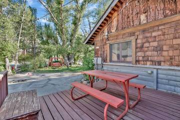 Log Cabin for 8 People in Big Bear Lake, San Bernardino County, Photo 4