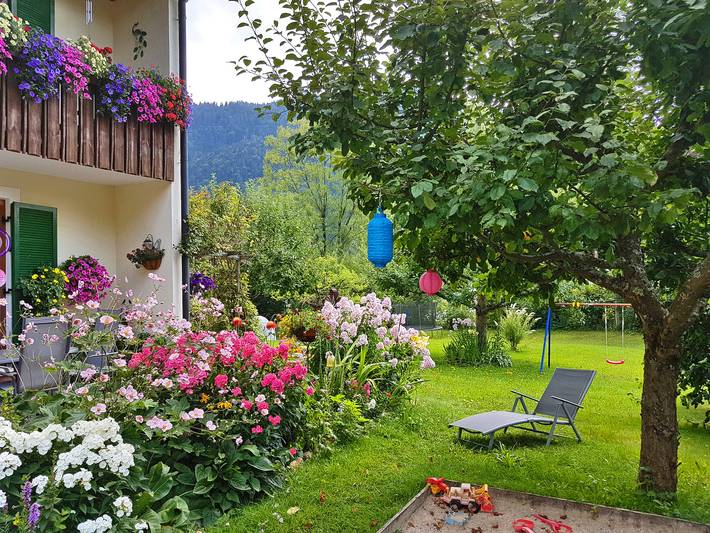 Ganze Ferienwohnung, Ferienwohnung Kaiserblick - Ferienwohnung Kaiserblick 75 qm, zwei separate Schlafzimmer, Eg mit Terrasse in Sachrang, Aschau im Chiemgau