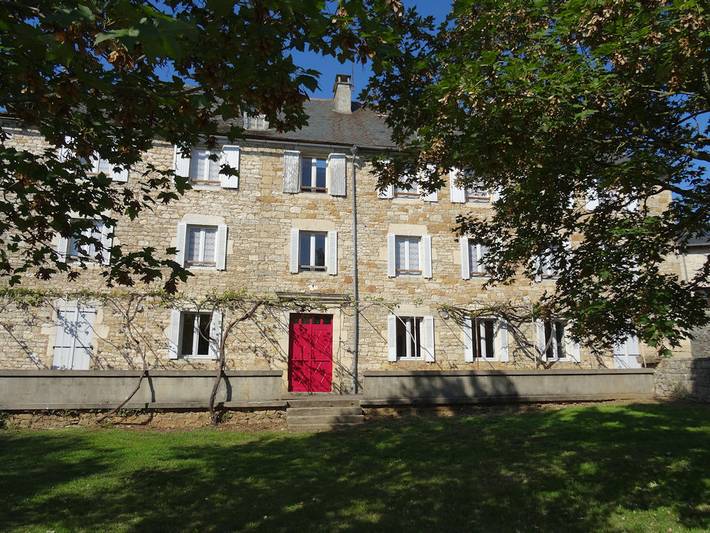 Gîte pour 32 personnes, avec jardin - 1