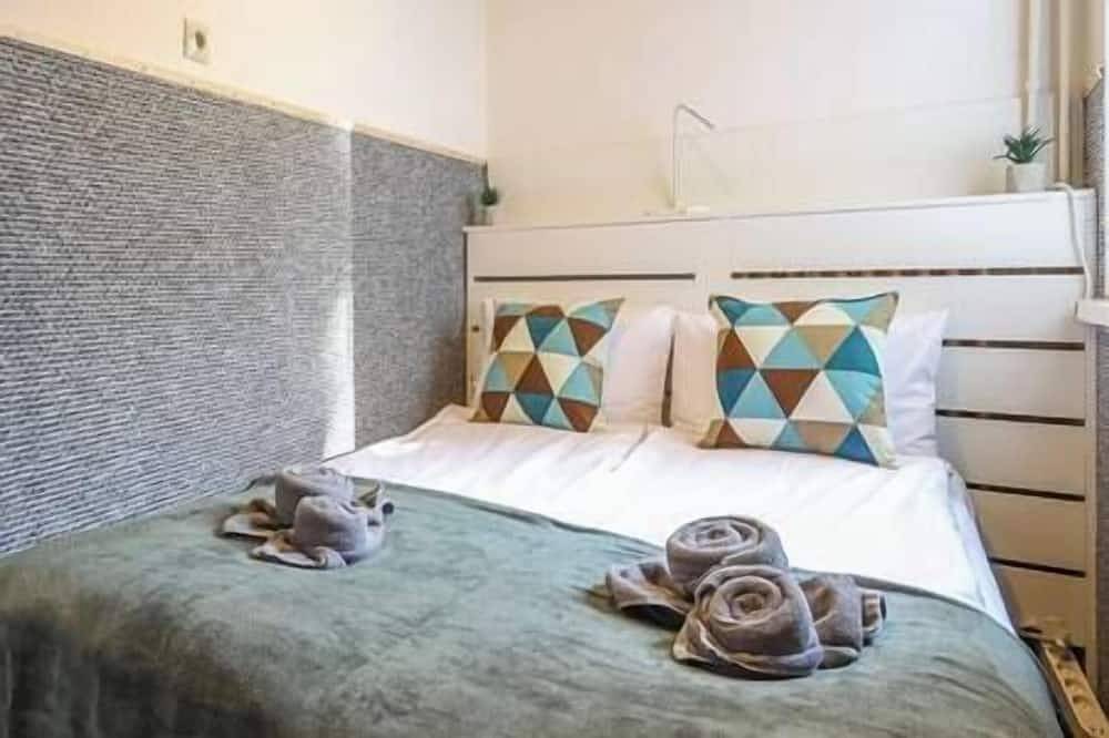 Entire apartment, Imct - Gentleman Apartment Budapest in Budapest, Central Hungary