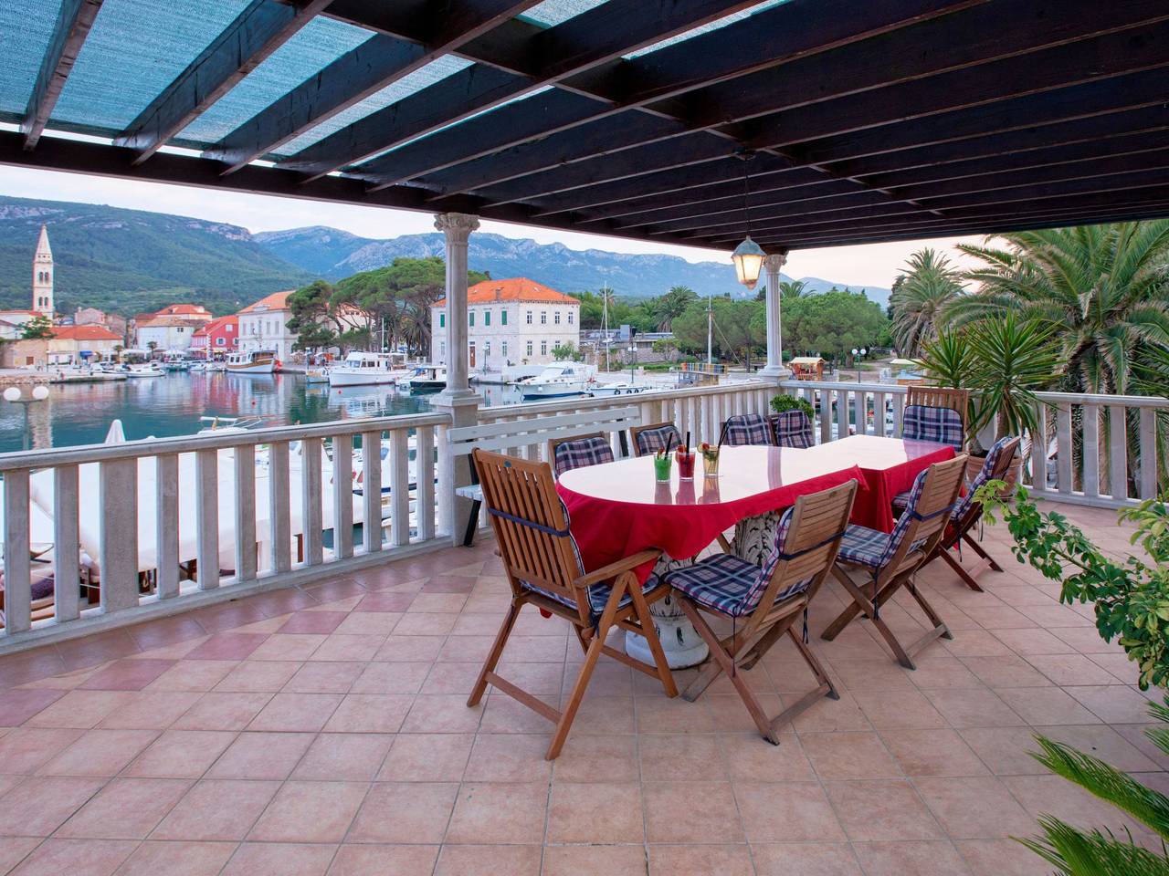 Villa Radovani mit privatem Pool und Panoramablick aufs Meer, Jelsa, Insel Hvar in Jelsa, Hvar (isla)