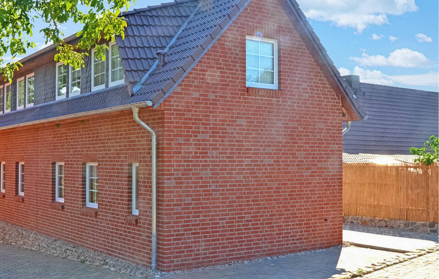 Ganze Ferienwohnung, Strandnahe Unterkunft mit Satelliten-TV und Geschirrspüler in Feldberger Seenlandschaft, Mecklenburg-Strelitz