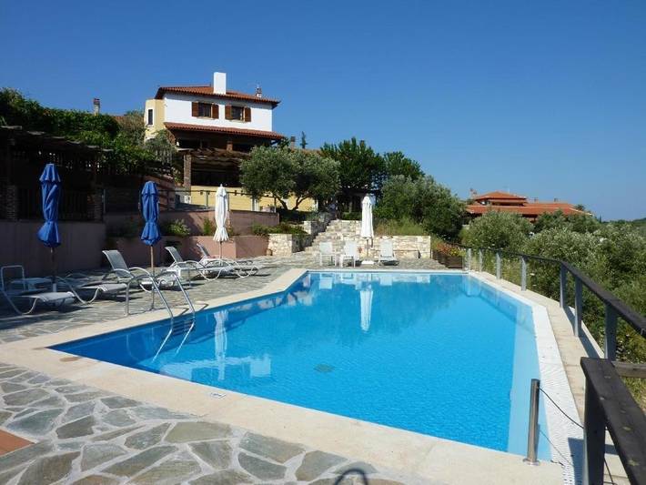 Maison d’hôte pour 2 personnes, avec Balcon et Terrasse ainsi que Jardin et Piscine