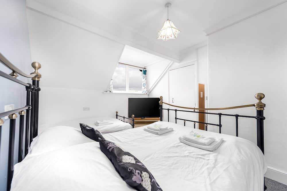 Standard Double and Bunk Bed, Ensuite in Whitby, North York Moors National Park