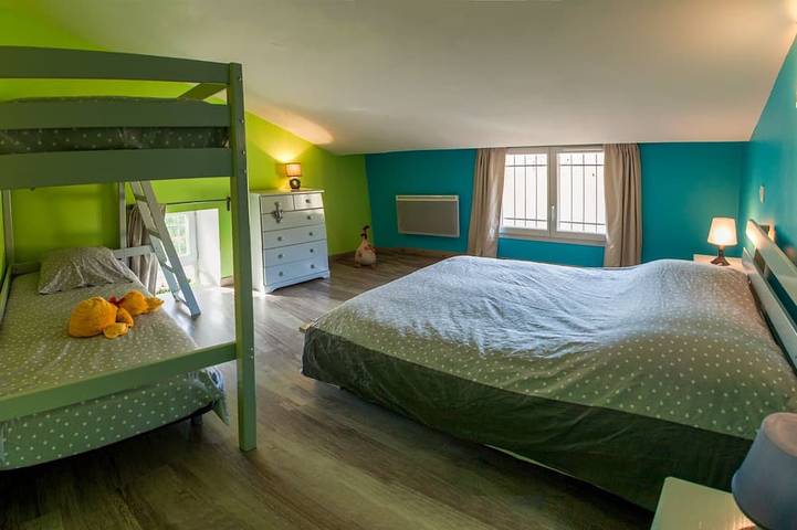 Gîte pour 10 personnes, avec jardin à Saint-Bonnet-du-Gard - 2