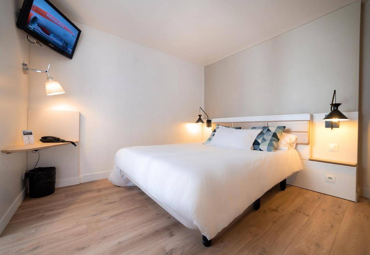 Hotel Little Regina in Paris 10e Arrondissement, Paris