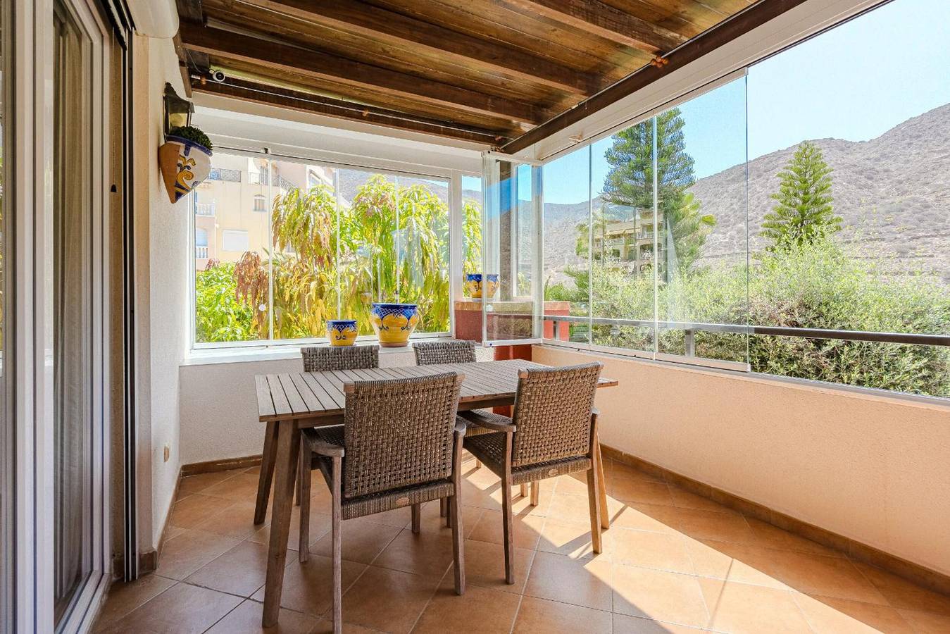 Villa Vacacional 'Private Pool Los Cristianos' con Vista sulla Montagna, Wi-Fi e Aria Condizionata in Los Cristianos, Arona