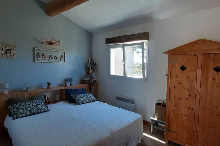 Location de vacances pour 4 personnes, avec terrasse ainsi que jardin et piscine à Réauville - 2