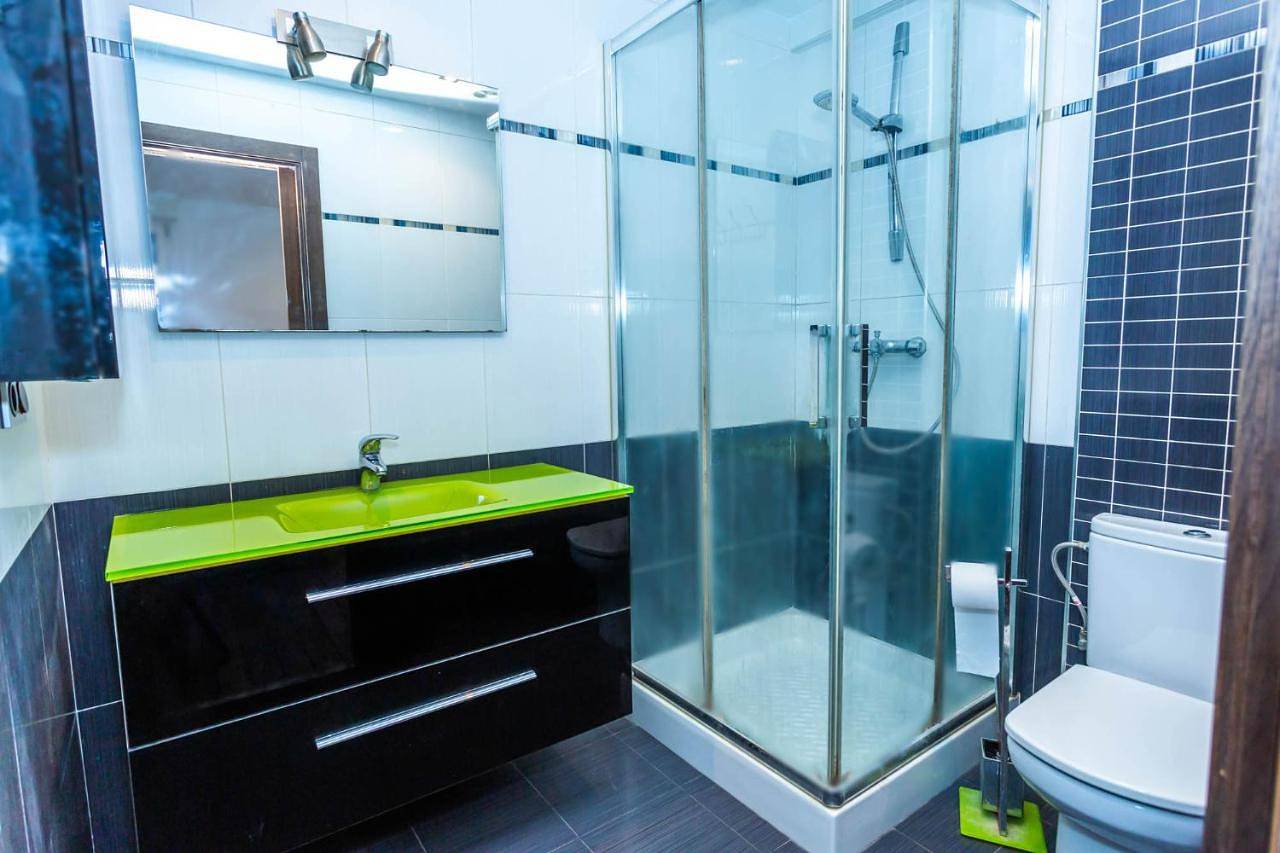 Apartamento entero, Three-Bedroom Apartment in Orio, Costa Vasca